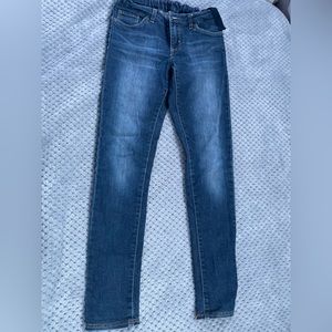 Dark wash jeggings